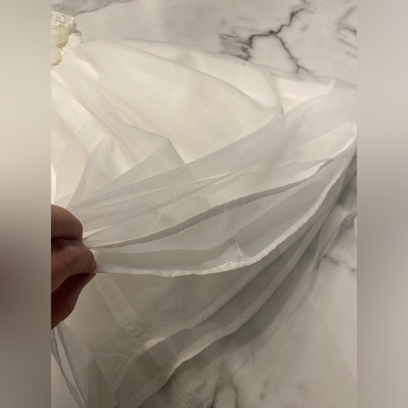 Girls size 10 flower girl or first communion dress made by Newberry - Picture 12 of 16